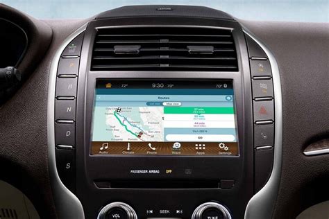 LINCOLN SYNC® AND NAVIGATION UPDATES.